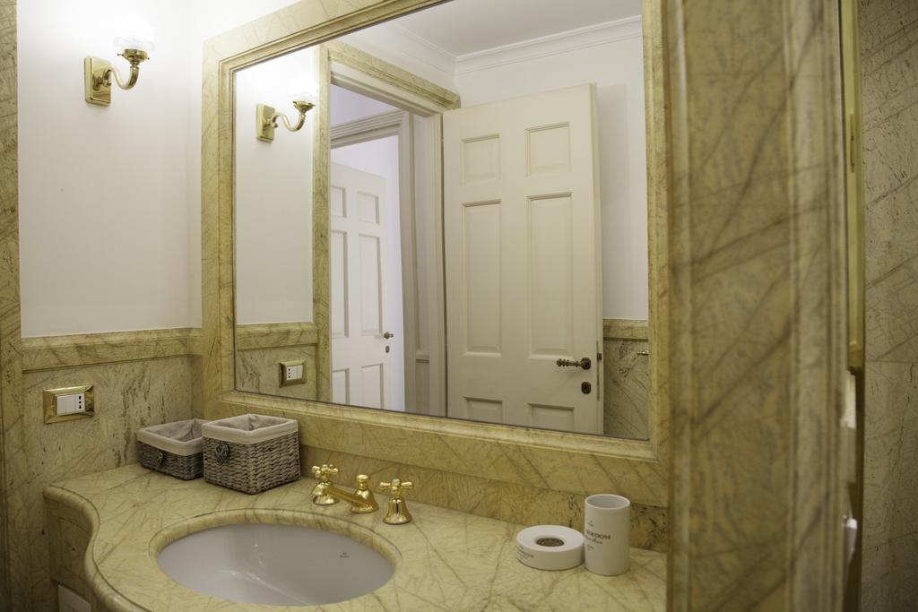 Capital Navona Luxury Apartment Casa E Appartamento Per Vacanze Рим Екстер'єр фото