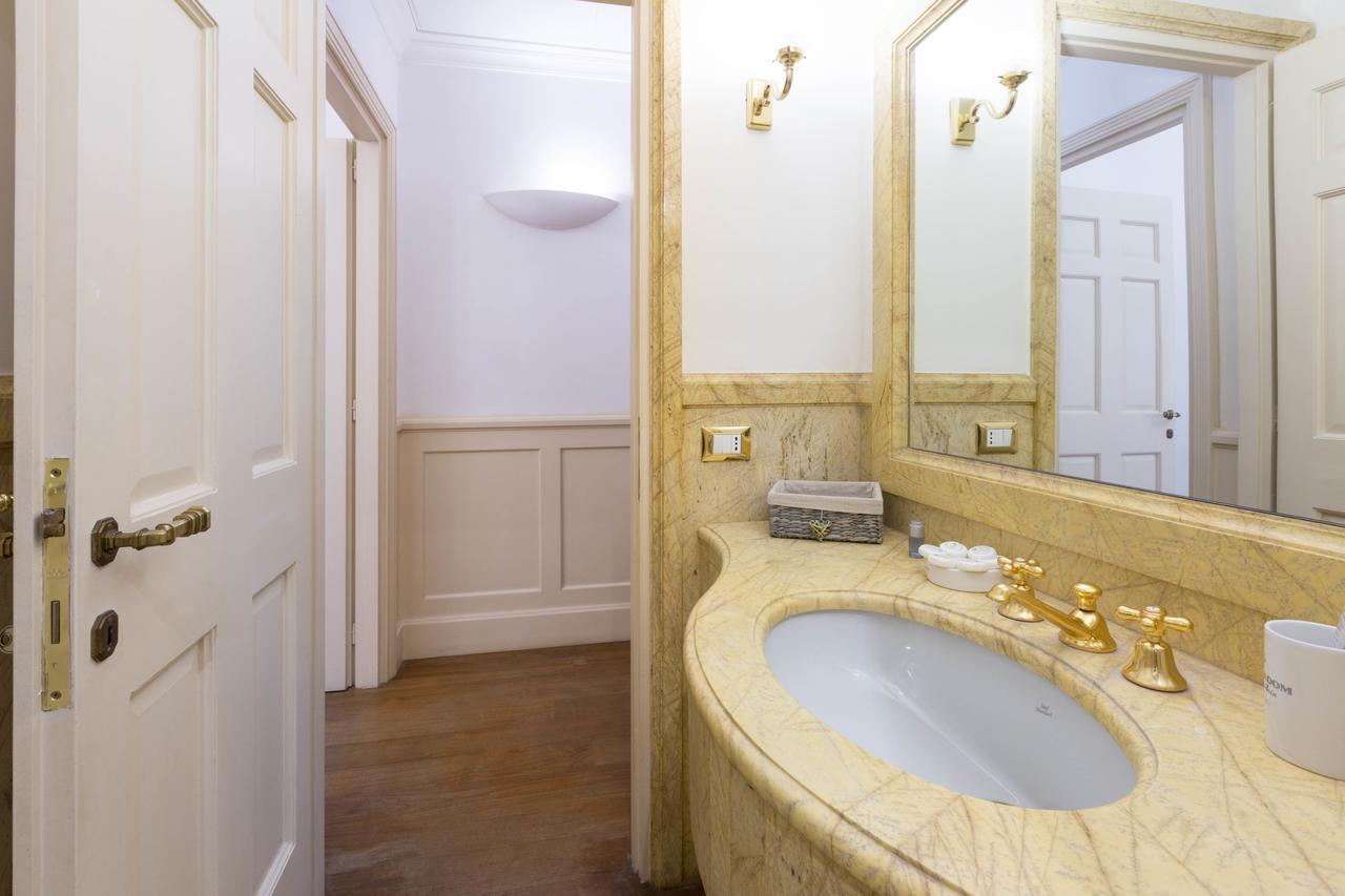 Capital Navona Luxury Apartment Casa E Appartamento Per Vacanze Рим Екстер'єр фото